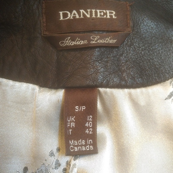 Vtg DANIER Genuine Leather Black Button Up Women's Tailored Jacket Size S - Picture 13 of 16